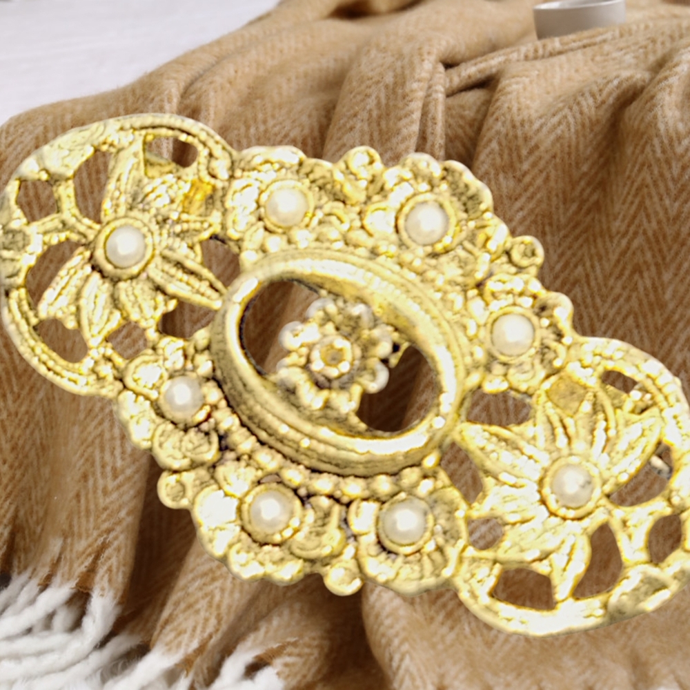 Gold Tone Brooch with Faux Pearls NWOT